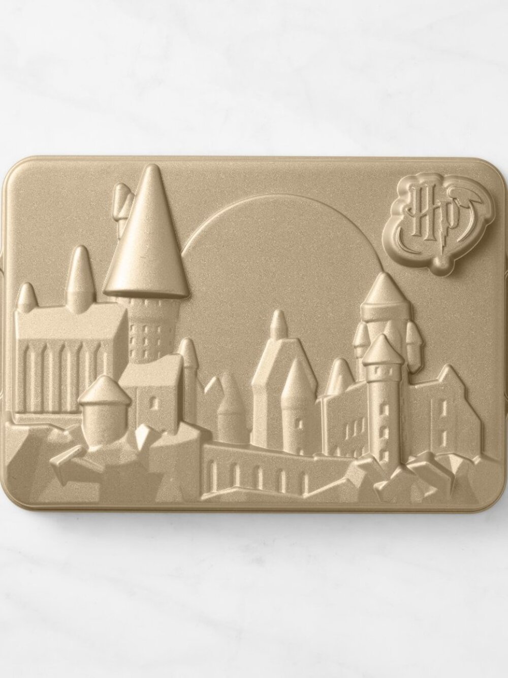 Williams Sonoma HARRY POTTER™ Hogwarts Cast Aluminum Nonstick Cake Pan